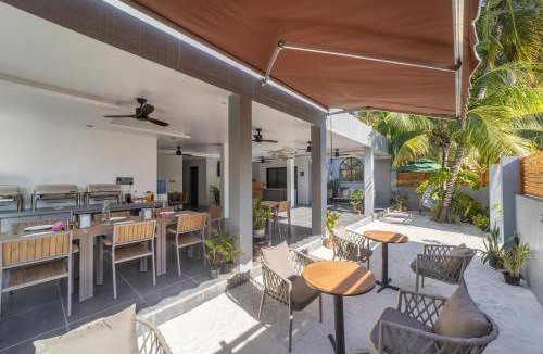 Omadhoo Hotel | Hotel