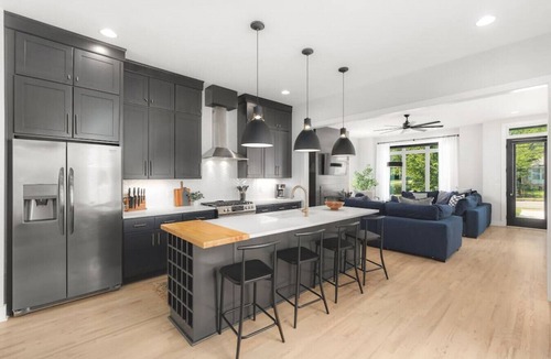 Cleveland Park House | Huge Rooftop Patio at this Stunning Spacious House