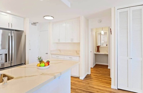 Waikiki Condo | Ilikai condo w/ocean view & beach access