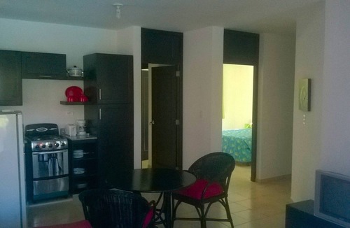 La Mulata Apartment | Inexpensive Condo in tropical resort, pool/cable TV/Wifi, fully equipped