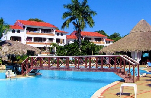 La Mulata Apartment | Inexpensive Condo in tropical resort, pool/cable TV/Wifi, fully equipped