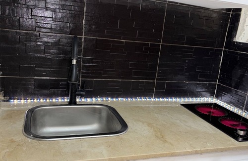Playa Bibijagua Apartment | Jellyfish Bibijagua beach condo WiFi TV
