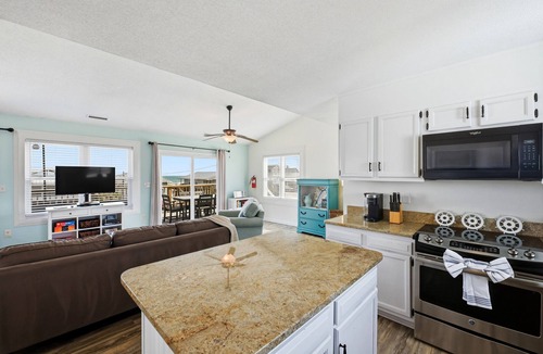 Topsail Beach House | Just updated - Private Beach Access - Ocean View - Fire pit and Media Room