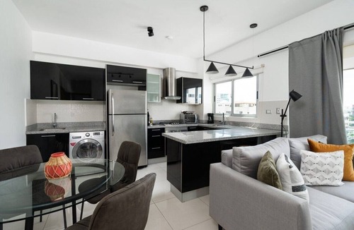 Downtown Santo Domingo Condo | KingBed-BestLocation-WiFi-Gym-CityView-YellowKey*