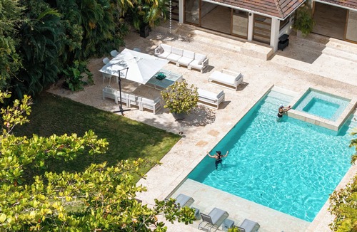 Los Lagos Villa | La Caranta - Fully Staffed 5-Suites Villa, Near the Beach with Pool & Jacuzzi
