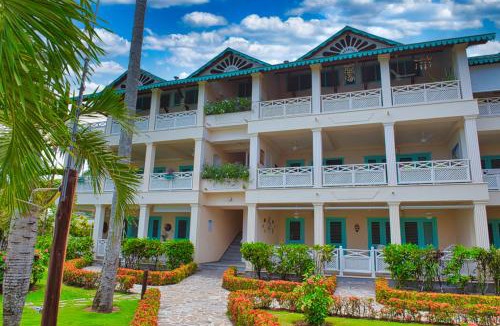 La Iglesia Apartment | La Dolce Vita Apt 11 Beachfront