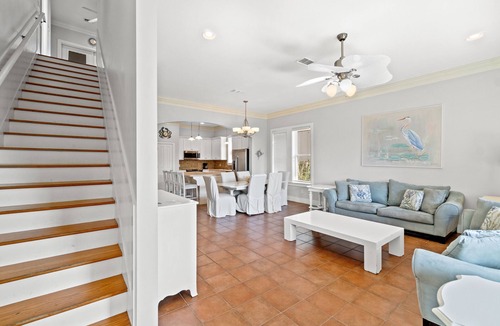 Fort Bay Condo | La Valencia Villa By Panhandle Getaways