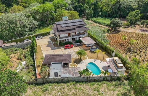 La Vega Villa | La Vega Villa With Private Pool and BBQ
