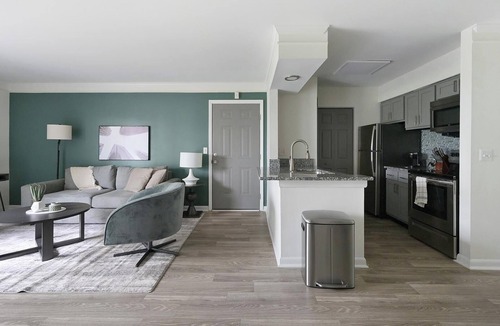 Green Hills Apartment | Landing | Chic 1BD, Courtyard, Gym