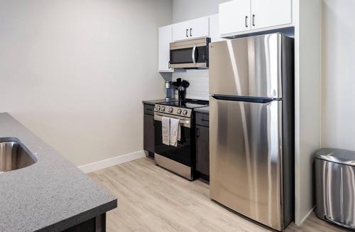 People's Freeway Apartment | Landing | Chic 1BD, Courtyard, Clubhouse