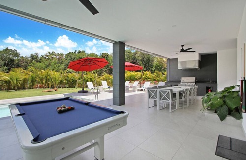 Punta Cana Villa | Las Palmas 4: Lux retreat w/pool, jacuzzi, games, full staff & golf carts