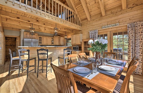 Pagosa Springs Cottage | Lazy Beaver Lodge Pagosa Cabin w/Deck, Fire Pit