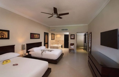 Los Maestros Resort | Lifestyle Holidays 3 bedroom Villa with your own pool and chef