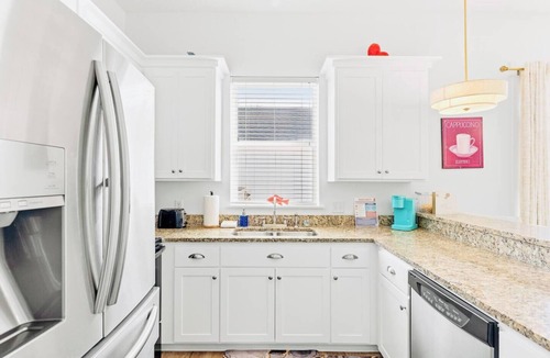 Laguna Beach Estates House | Lion of the Beach. Heated Pool, 4 bedrooms,6beds, 3.5baths, Games, Pet friendly