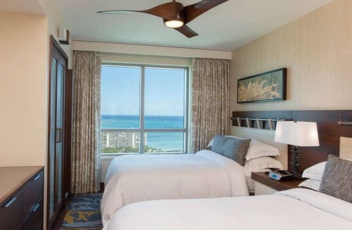 Waikiki Resort | Located In Famous Hilton-Hawaiian Village-Grand Islander-2 Bd Partial Ocean View