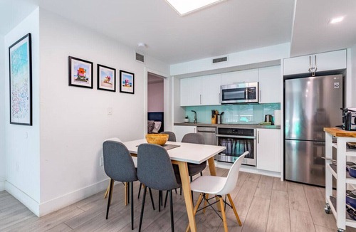 City Center Condo | Lux 2-Bedroom w/Parking – 6 Blocks from Lincoln Rd