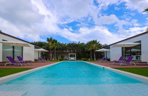 Las Lomas Villa | Luxurious Villa in Casa de Campo - 8 Bedrooms, Private Pool & Bar Area