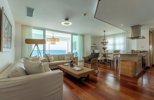 Villas Del Mar Apartment | Luxury| 10th Floor| Beachfront| Parking