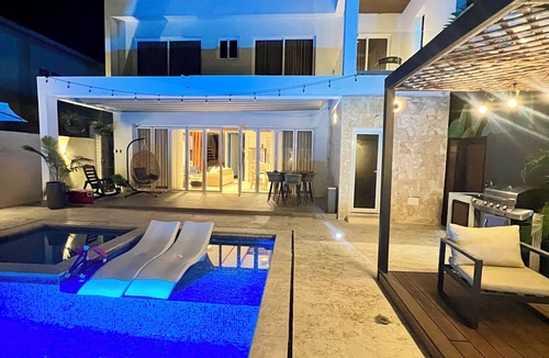 Juan Dolio Villa | Luxury 3-bed -Jacuzzi villa with WiFi and AC in Juan Dolio