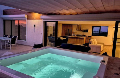 Punta Cana Condo | Luxury Beach Penthouse | Whirlpool & Lagoon View | On the beach of the Crystal Lagoon