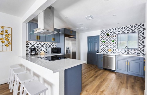 Rancho Oakey House | Luxury House - 10 Min to Strip - Vegas, Nevada