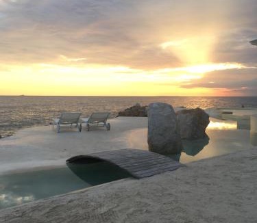 Dominicus Apartment | Luxury Oceanfront Penthouse with Private Rooftop & Infinitive pool -Tracadero Beach Club