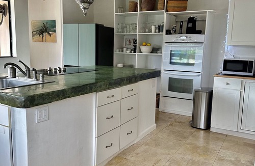 Eastern Honolulu House | Maile Hale