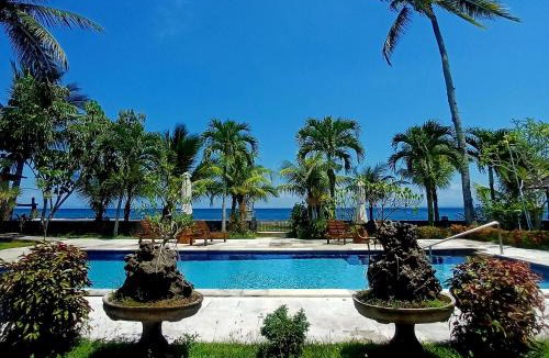 Melaya Bed & Breakfast | Melaya Beach Resort Queen Bed