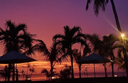 Melaya Bed & Breakfast | Melaya Beach Resort Queen Bed