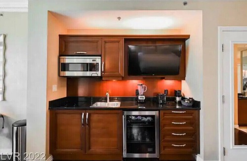 Las Vegas Condo | MGM Signature Studio – No Resort Fee Free Valet Walk to Strip