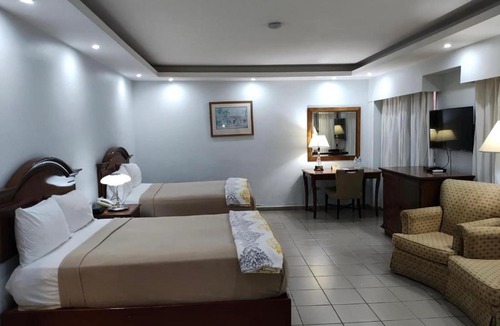 Altos de Arroyo Hondo Hotel | Micro Hotel Condo Suites