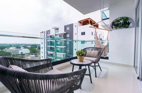Punal Apartment | Modern 3BR! 9fl, King Bed! Sti!,