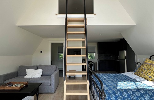 Warren Ski Chalet | Modern guesthouse in Mad River Valley Fernstone
