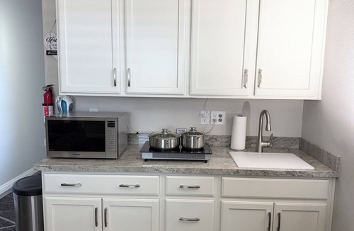 Wyeth Ranch Apartment | Modern Private Suite 100% Private Entry/Bed/Bath/Laundry/Living/Kitchen