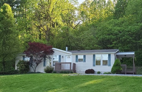 Womelsdorf House | Mountain Home in Robesonia. Family friendly!