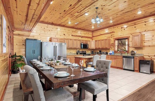 Gatlinburg - Pigeon Forge House | Mountain Views, Indoor Pool, Game Room, By Parkway, Six Bedroom Home Including Four King Suites, Hot Tub, Minutes to Dollywood, Gatlinburg & Great Smoky Mountains National Park, 24 Hr Hospitality