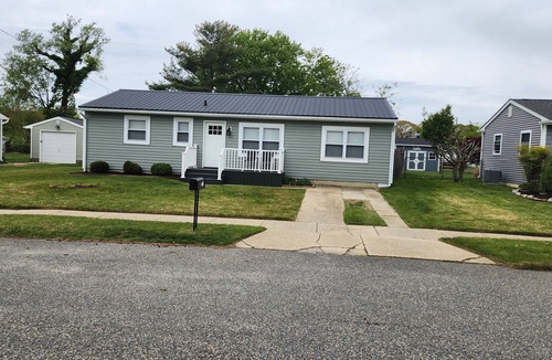 North Cape May House | Newly Renovated 2 bedroom, Swimming Pool, Hottub, Dog Friendly