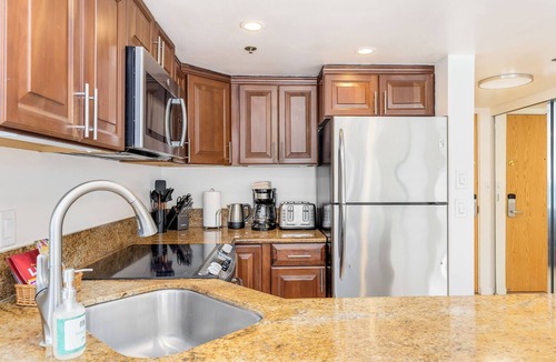 Waikiki Condo | Ocean-Lagoon & Fireworks Views at the Ilikai Hotel w/Spectacular Amenities