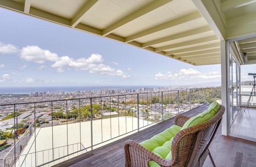 Diamond Head - Kapahulu - St. Louis House | Ocean + Skyline Views: Honolulu Retreat