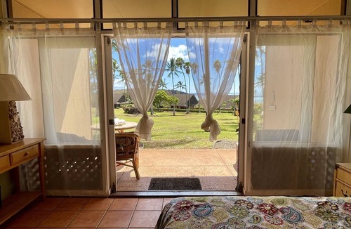 Maunaloa Condo | Ocean View Condo in Kepuhi Beach, Molokai Island. Great Value.