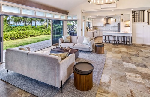 Lanikai Villa | Oceanfront Luxury Home w/Hot Tub, A/C & Views of Lanikai Beach: Na Makana Villa