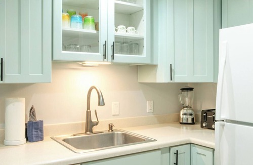 Kihei Condo | OCEANFRONT RESORT- WHALES+LOW WINTER RATES- Kihei Sands Beachfront Condo-B10