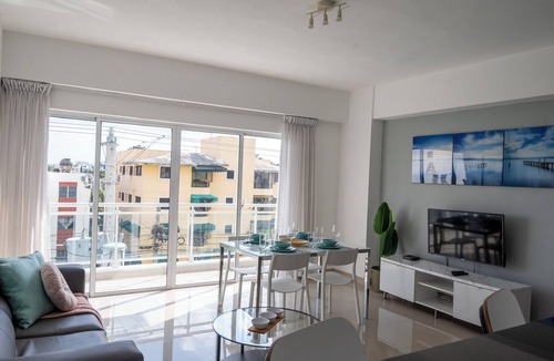 Los Prados Apartment | PALMER