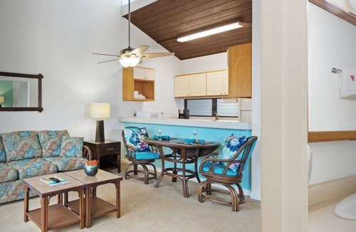 Historic Kailua Village Condo | PARADISE! 1 BR Beach Condo Steps Away from the Beach and Downtown