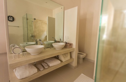 El Batey Hotel | Pool Suite - Luxury Hotel Boutique Casa 22 - South Beach