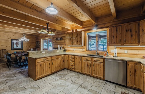 Pagosa Springs Cabin | Popular Log Home. Perfect for Family Getaway! Close to Town. Hot Tub.