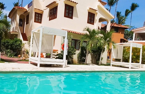 Bavaro Hotel | PREMIUM QUEEN BED ROOM Pool and Beach Club - La Piazzetta #74