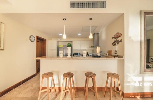 Sanchez Villa | Puerto Bahia Villa Pool BBQ & Amazing views