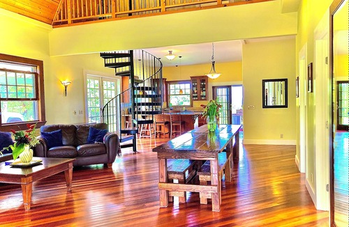 Pahoa House | Puna Rainforest Retreat Hot Spring-Ocean views on 20 acre Estate