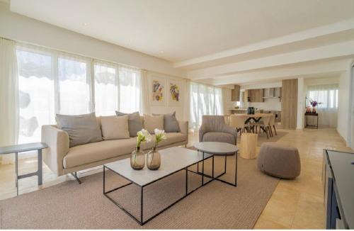 Cap Cana Marina Apartment | Punta Palmera Beach Front and pool views Cap Cana